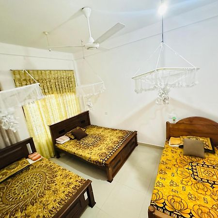 Golden Town Hostel Tangalle Exterior foto